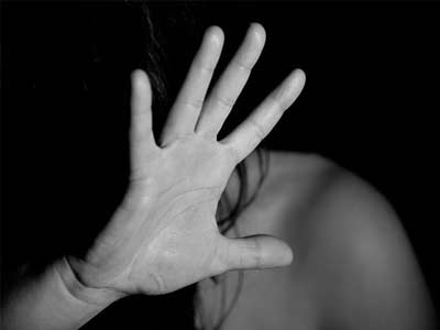 אלימות נגד נשים בימי הקורונה - טיפול בדיכאון