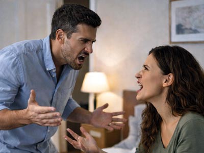 על הספה - כתבות ומאמרים - טיפול זוגי תוך שימת דגש על אימון בניהול שיח ודיאלוג בין בני הזוג     