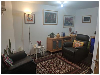 חדר טיפולים בקליניקה יוקרתית ושקטה בגבעתיים