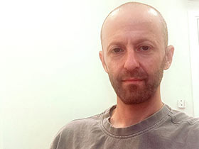 יבגני שינדרוב-טיפול פסיכולוגי בילדים בבת ים