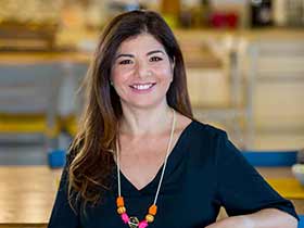 איילת בראל-זומר-טיפול פסיכולוגי בילדים ביקנעם