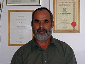 ישי זיו-טיפול לגיל השלישי, מטפלים לגיל השלישי