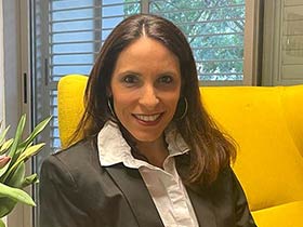 אור-אם רזון דנינו-עובדת סוציאלית קלינית - מטפלת רגשית-קבוצות טיפוליות בצפון תל אביב