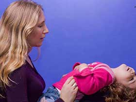 אורלי גת-מרפאה בעיסוק MSc. ליווי והעשרה לתינוקות בשיטת שלהב Child'Space - טיפול פסיכולוגי לילדים   מרכז