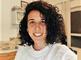 איילת בוחניק-פסיכולוגית קלינית מומחית-מטפלים בהפרעות אכילה בירושלים