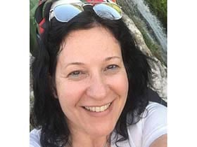איילת חן כהן-פסיכותרפיסטית יונגיאנית ומטפלת באמנות-מטפלים מומלצים  ברחובות