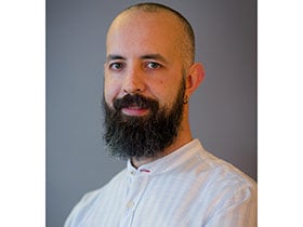 אלי בייטלמן-מטפל באמנות-טיפול בהבעה ויצירה בטבעון