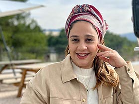 אלינור מאירוביץ'-עובדת סוציאלית קלינית ומטפלת רגשית  - מטפלים בנושאי זהות מינית ב