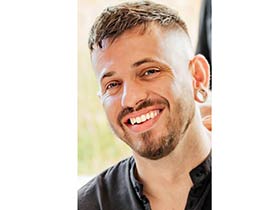 אלכסנדר סשה מינץ לוי-פסיכולוג בהתמחות קלינית-מטפלים לקהילה הגאה באונליין