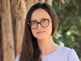 אנה וייסמן -עובדת סוציאלית קלינית (MSW) מתמחה בפסיכותרפיה-טיפול פסיכולוגי בנהריה - פסיכולוג בנהריה - פסיכולוגית בנהריה