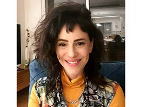 גילי זיסקינד-מטפלת באמצעות בעלי חיים ו מטפלת CBT -   