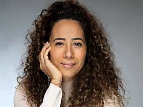 דנה ציון-מטפלת באמנות ומדריכת הורים-טיפול בהבעה ויצירה באזור השרון