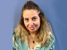 הילה אופיר-עובדת סוציאלית קלינית-טיפול בהתמכרויות בהוד השרון