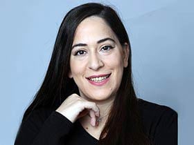 הילה סמיה-מטפלת באמצעות אומנות - מאגר מדריכים מקצועיים &nbsp;פתח תקווה