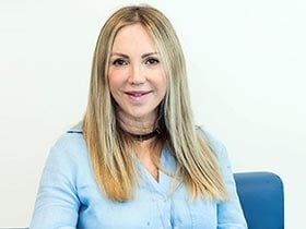 הילה קורץ-מטפלת זוגית, משפחתית ופרטנית בעלת הסמכה M.A - טיפול זוגי בבאר שבע