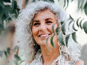חגיתי זכאי גלוסקינוס-פסיכותרפיה אינטגרטיבית - ריפוי נשי, טיפול בטבע - מטפלים מומלצים  בכפר סבא
