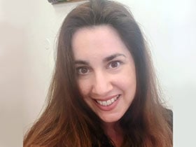 טל משיח-מרגוליס-עוסית קלינית ומתמחה בפסיכותרפיה פסיכודינמית - מטפלים מומלצים  בשרון