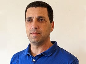 יואב פרל-עובד סוציאלי קליני, מגשר ומטפל - טיפול משפחתי בחוף הכרמל