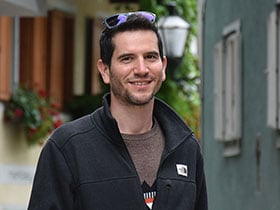 יוסף אלישביץ-פסיכולוג קליני מומחה - מטפלים לקהילה הגאה  תל אביב
