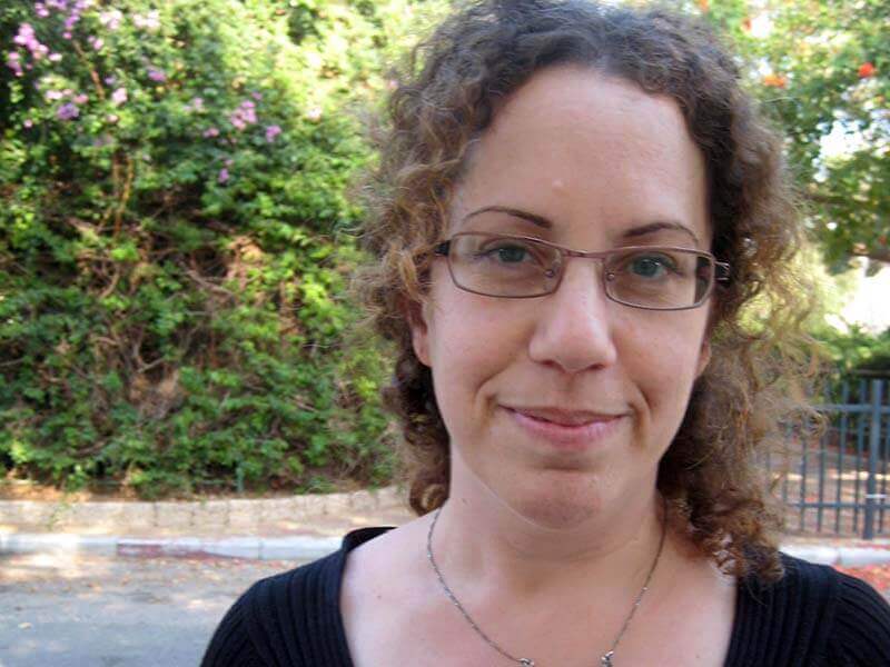יעל הלוי - ביבליותרפיסטית יעל הלוי - ביבליותרפיסטית