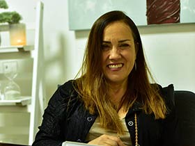 יעל מרגלית-פסיכותרפיסטית - טיפול במשחק ב