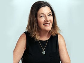 יפה בורשטין-תרפיסטית באומנות ומטפלת בשיטת EMDR -מטפלים בחרדות באזור המרכז