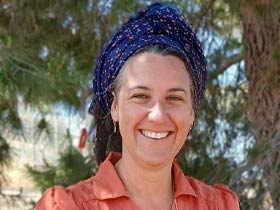 יקירה לוי-עובדת סוציאלית קלינית, פסיכותרפיסטית גוף- נפש-מטפלי EMDR בירושלים