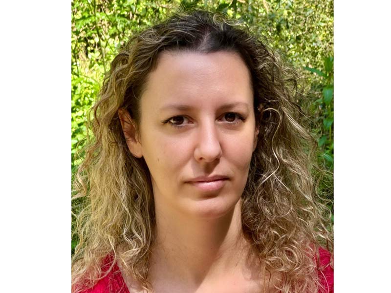 ליאור אלוני מנור - עובדת סוציאלית קלינית