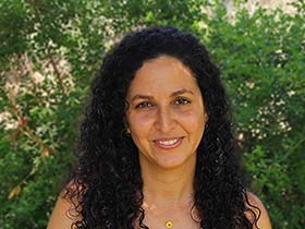 מור עמית-פסיכולוגית קלינית מומחית - טיפול במשחק ב