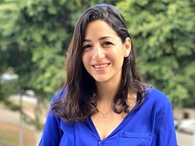 מירב נעים עופר-פסיכותרפיסטית דינמית, עו''ס קלינית MSW - מטפלים בהתמודדות עם משברי חיים ב