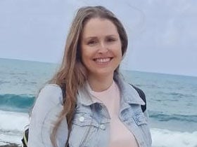 מירי קופרמן-טיפול בהבעה ויצירה CBT, DBT - מטפלים באומנות בשרון
