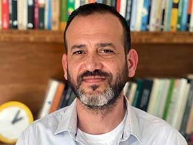 משה נח-מטות-פסיכולוג קליני מומחה למבוגרים ולבני נוער, מדריך מטפלים-מטפלים בחרדות באזור המרכז
