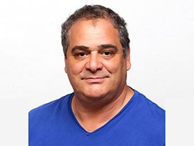 משה פילוסוף-מטפל באמנות - תואר שני - מטפלים בבעיות שינה ב