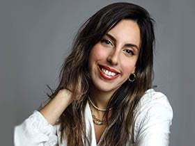 נוי כהן-עובדת סוציאלית קלינית - טיפול במשחק ב