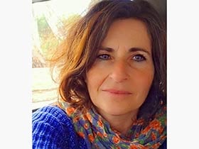 נועה ישראלי-פסיכולוגית קלינית מומחית - מטפלים באתגרי זוגיות ומשפחה  יבנה