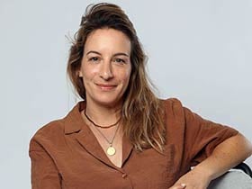 נועה סברוב שחר-פסיכותרפיסטית -   