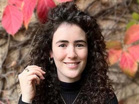 נועה קריב-עובדת סוציאלית קלינית - מטפלים בנושאי בריאות הנפש  דרום תל אביב