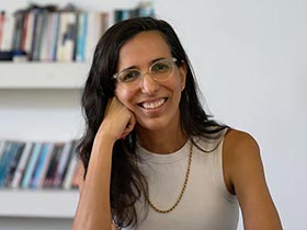 ניצן שור אורבך-עובדת סוציאלית ופסיכותרפיסטית-טיפול במתבגרים ונוער ביקנעם