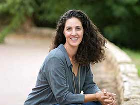 נעמה בינסקי-עובדת סוציאלית MSW, מתמחה בפסיכותרפיה - מטפלים בפוסט טראומה  צפון תל אביב