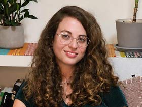 עדיה יוסטר קורן-פסיכולוגית בהתמחות קלינית-טיפול פסיכולוגי בשרון - פסיכולוג בשרון - פסיכולוגית בשרון