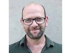 עודד ליטמן-מטפל בפסיכודרמה - טיפול בהבעה ויצירה בחולון