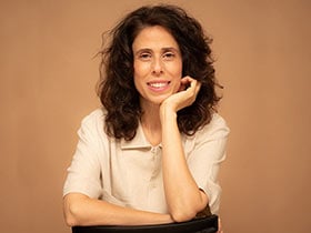 עינב בזרנו פלח-עוס ופסיכותרפיסטית - מטפלים מומלצים  במרכז