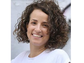 ענבל ג'ינו-מטפלת משפחתית וזוגית מוסמכת, דרמה תרפיסטית - הדרכת הורים בחיפה