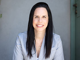 ענבל חזקיה-פסיכולוגית קלינית, מדריכה - מטפלים בהתמודדות עם משברי חיים ברמלה