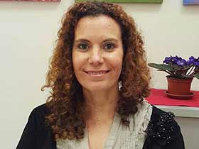 ענבל רווה-פסיכותרפיסטית ועובדת סוציאלית קלינית MSW