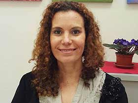ענבל רווה-פסיכותרפיסטית ועובדת סוציאלית קלינית MSW-קבוצות טיפוליות בנס ציונה