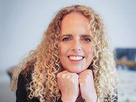 ענת דניאלי-פסיכותרפיסטית, מדריכה - מאגר מדריכים מקצועיים &nbsp;פתח תקווה