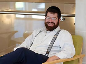 צביקה בוטרמן-עובד סוציאלי קליני-טיפול פסיכולוגי בבית שמש - פסיכולוג בבית שמש - פסיכולוגית בבית שמש