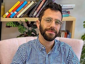 צביקי פליישמן -פסיכולוג קליני מומחה-קבוצות טיפוליות בירושלים