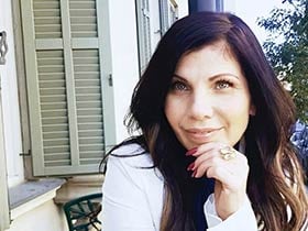 קרן גונן-עובדת סוציאלית קלינית, פסיכותרפיסטית - מטפלים לגיל השלישי בשרון